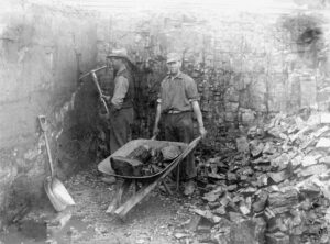 Coal miners in Tofield, Alberta (1900-1910)